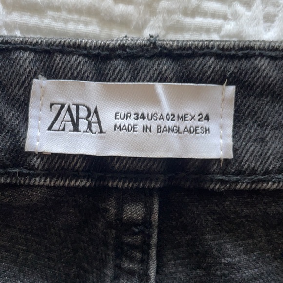 ZARA Black denim shorts - Picture 2 of 3